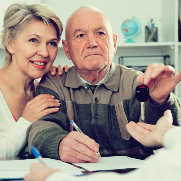 Zakup samochodu od osoby prywatnej za gotówkę: na co zwrócić uwagę?