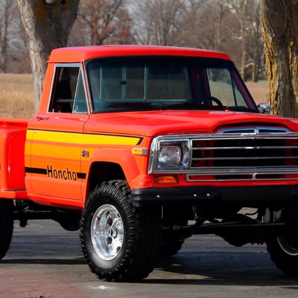 Jeep J-Series – opinie, cena, dane techniczne, wymiary, spalanie, osiągi