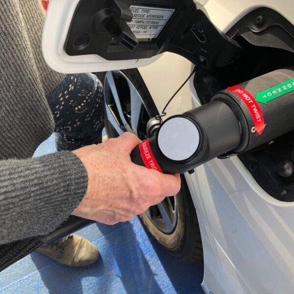 Historia i rozwój silników wodorowych w motoryzacji: czy to przyszłość samochodów?