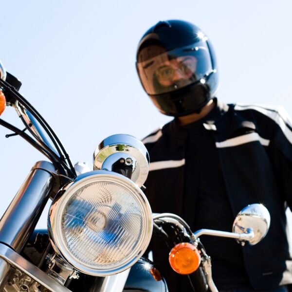 Jakie zmiany czekają motocyklistów w 2024 roku? Najnowsze przepisy i regulacje.