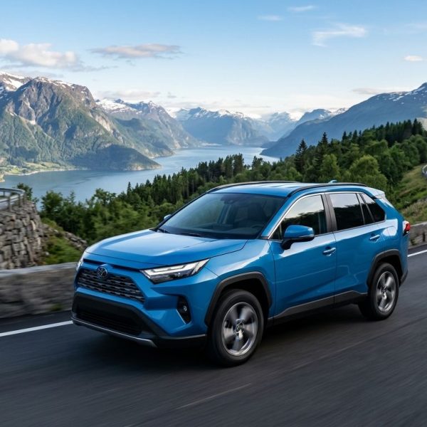 Nowa Toyota RAV4 2026: dane techniczne, opinie i cena